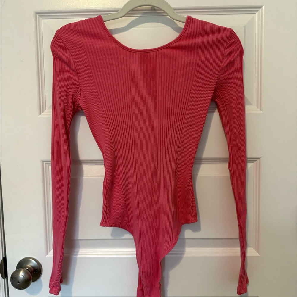 American Eagle Pink Ribbed Scoopneck Bodysuit - size M - new w/ tags